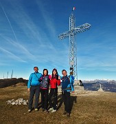 50 Alla croce di vetta del Linzone (1392 m)